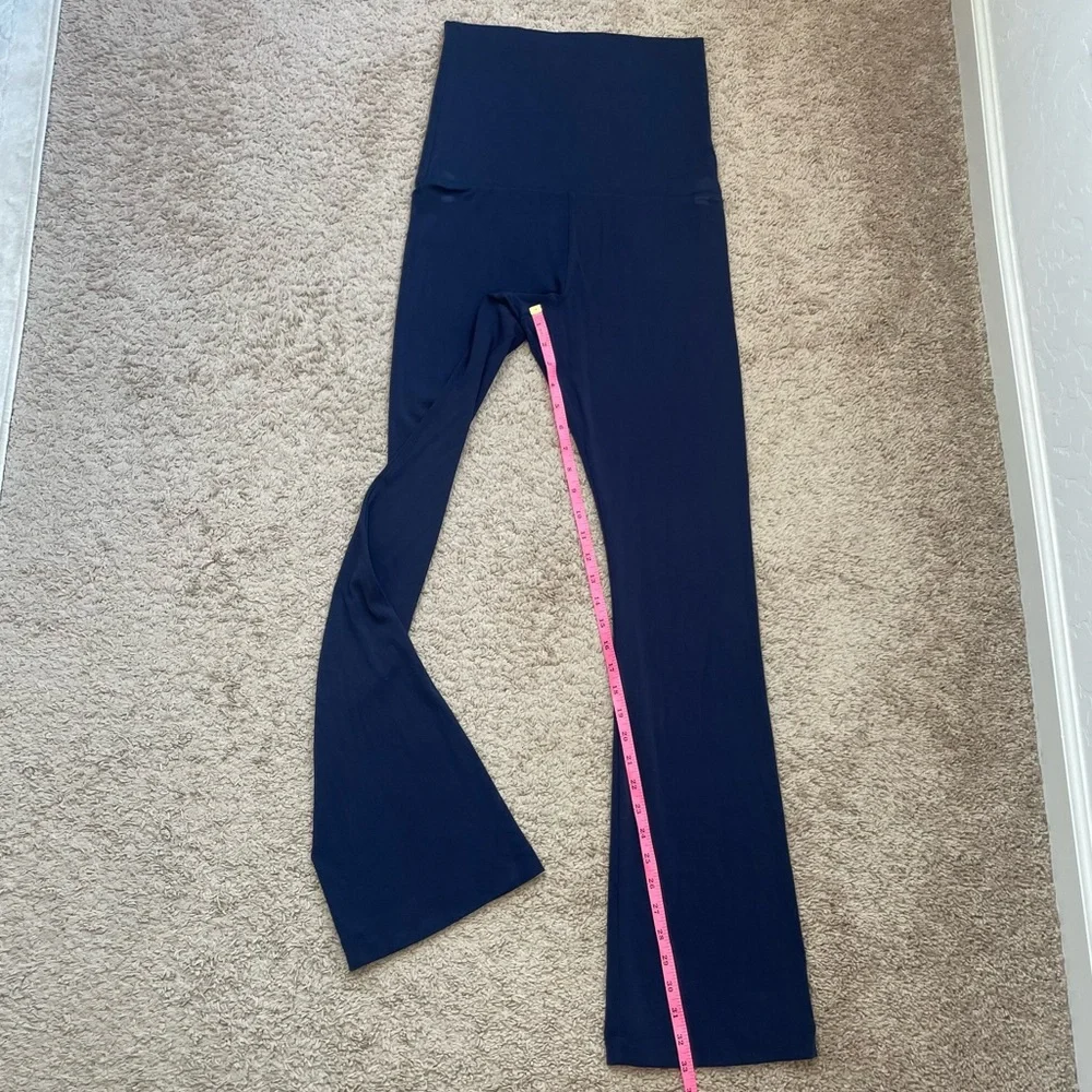 Nuuds Navy Blue SwiftStretch Fold Over Mini Flare Leggings Size Large - Picture 12 of 16
